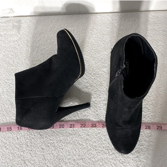Call It Spring Black Ankle Boots With Gold Trim 8 - Picture 14 of 15